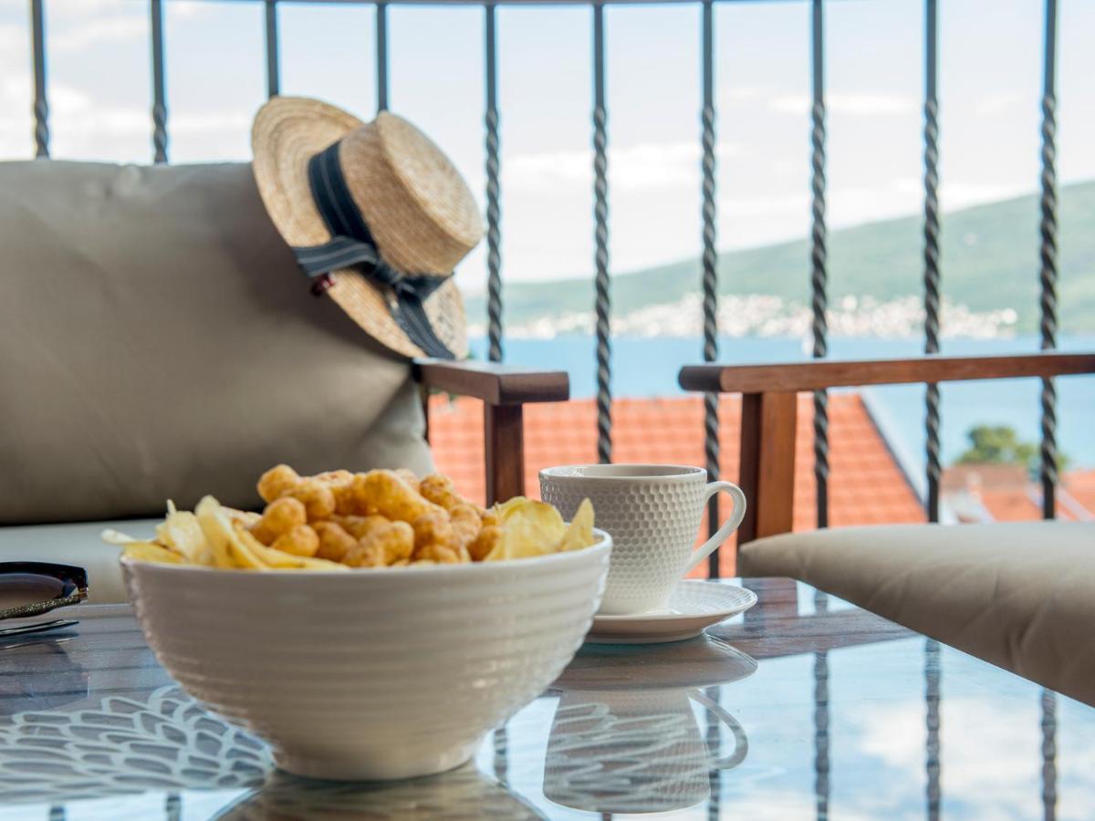 Cicciobello Lux Apartment Baosici With Stunning Sea View Zewnętrze zdjęcie